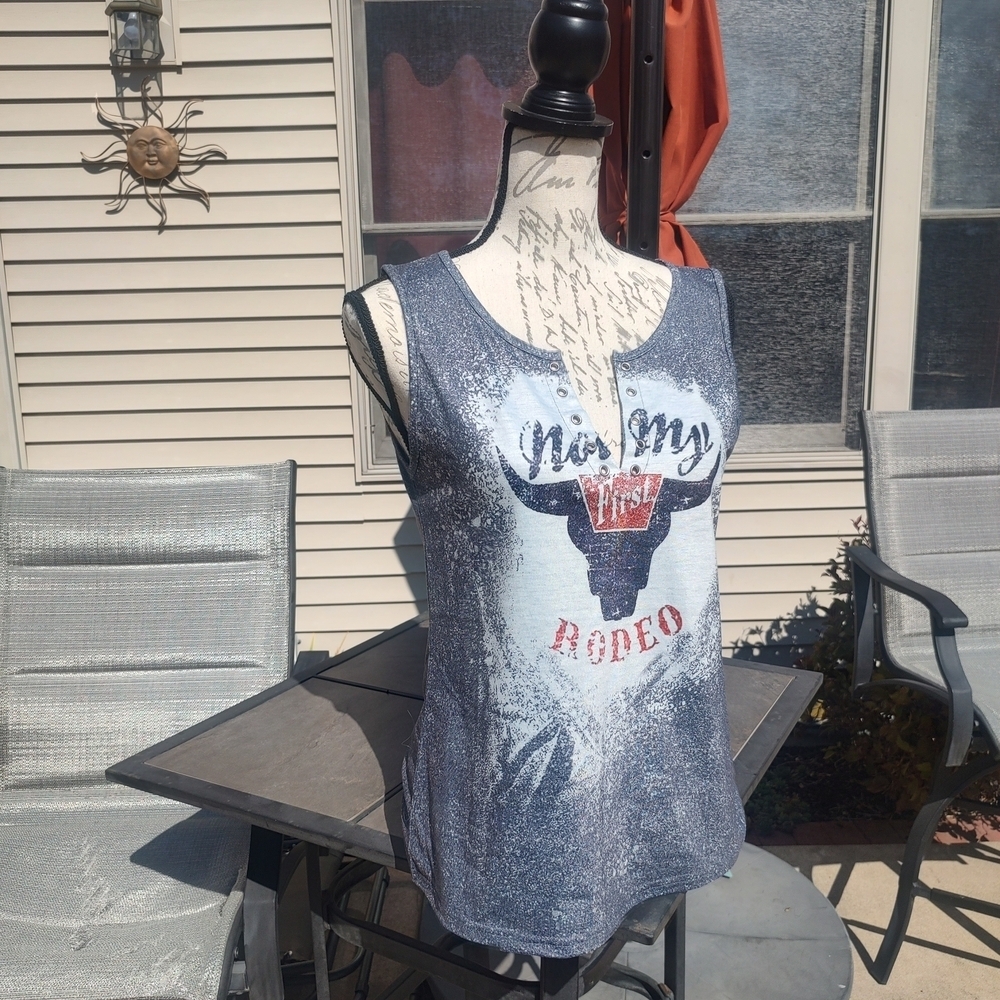 💥3/$20 Sleeveless Small "Not My First Rodeo" Graphic Top - Picture 3 of 7